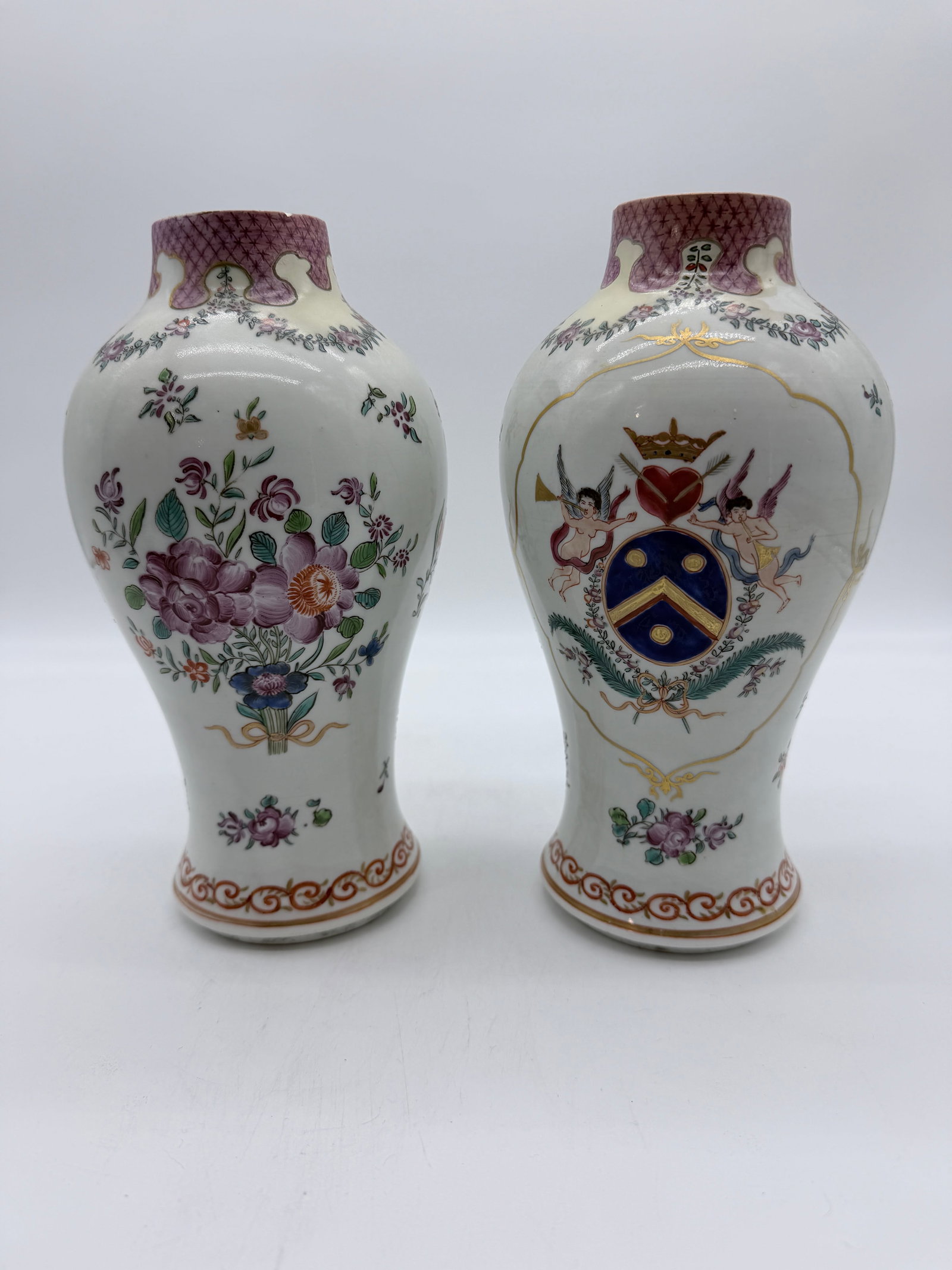 Antique Chinese Export Armorial Famille Rose Porcelain Urns, Qianlong Period, Circa 1790–1810, - 18