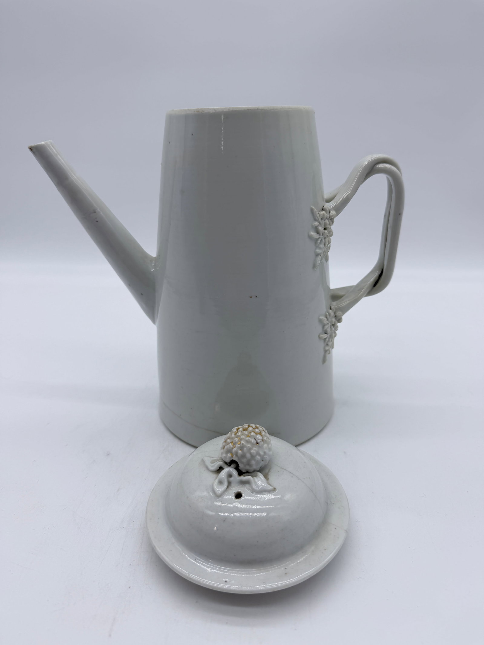 Antique Chinese Export White Porcelain Teapot With Lid, Circa 1800 - 17