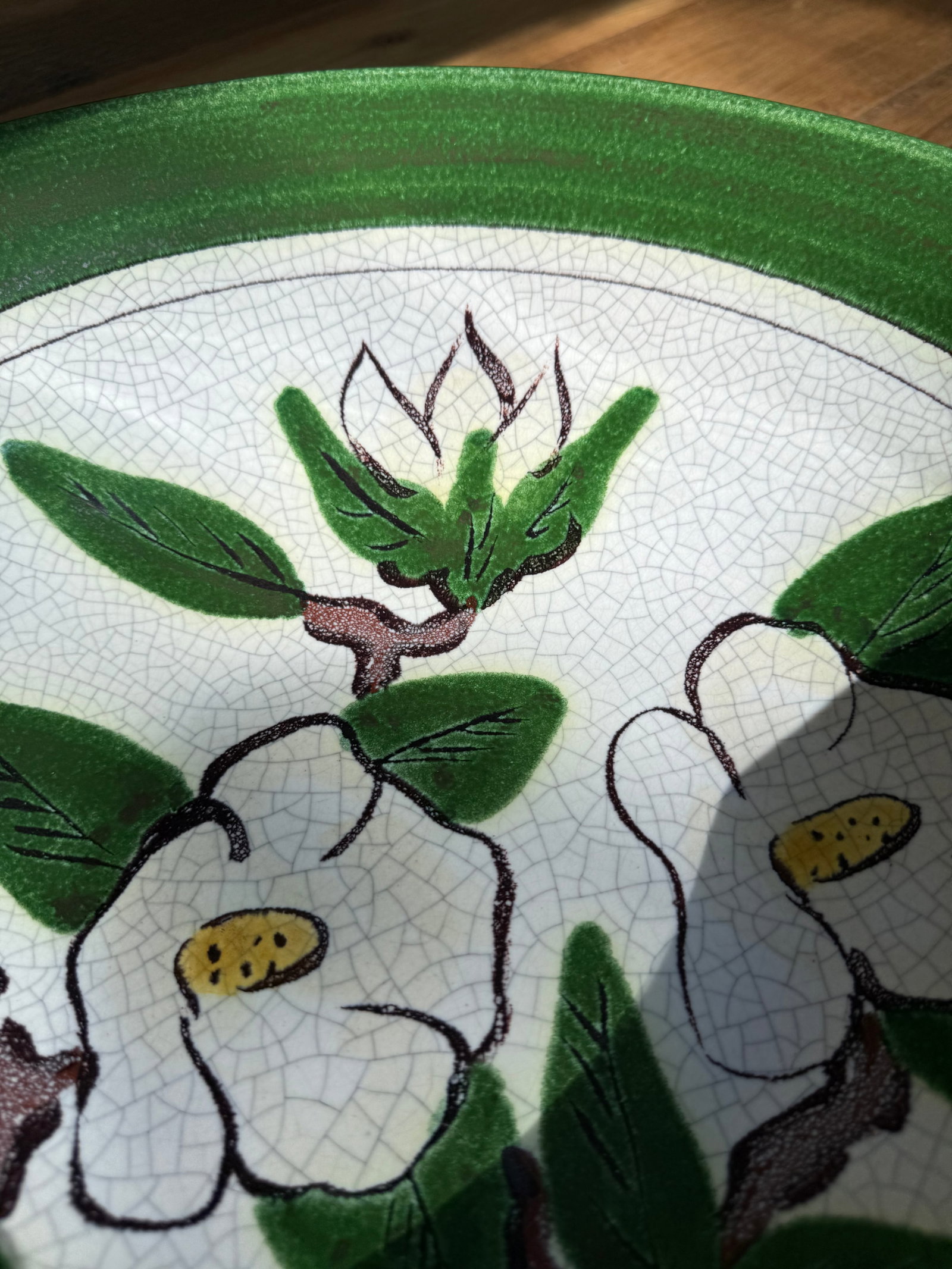 1950s Majolica Large Serving Bowl Hartman Studios of Los Angeles, California Magnolia - 4