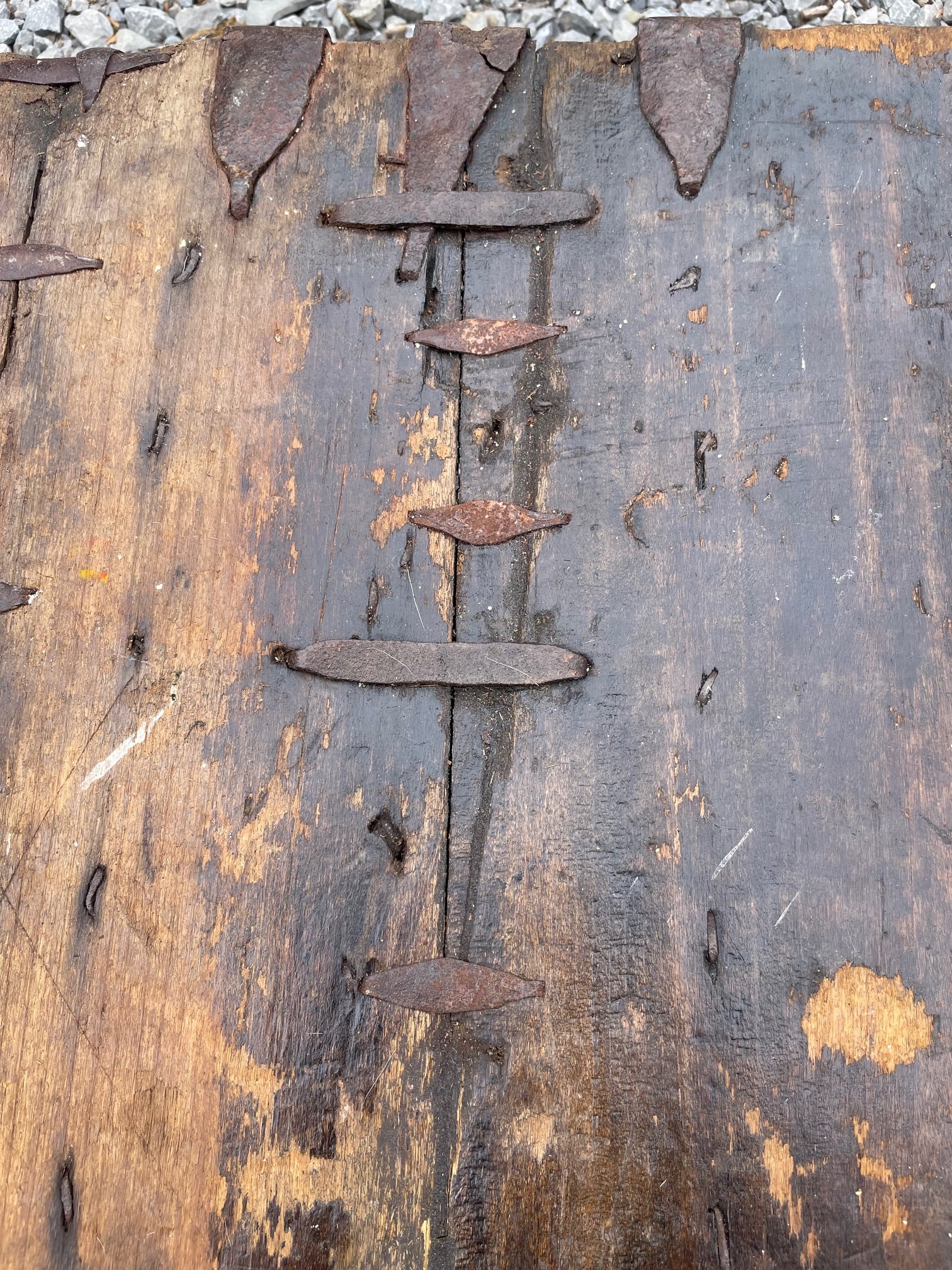Early 19th Century English Rustic Oak Tray Box With Hand Forged Iron Handles - 10