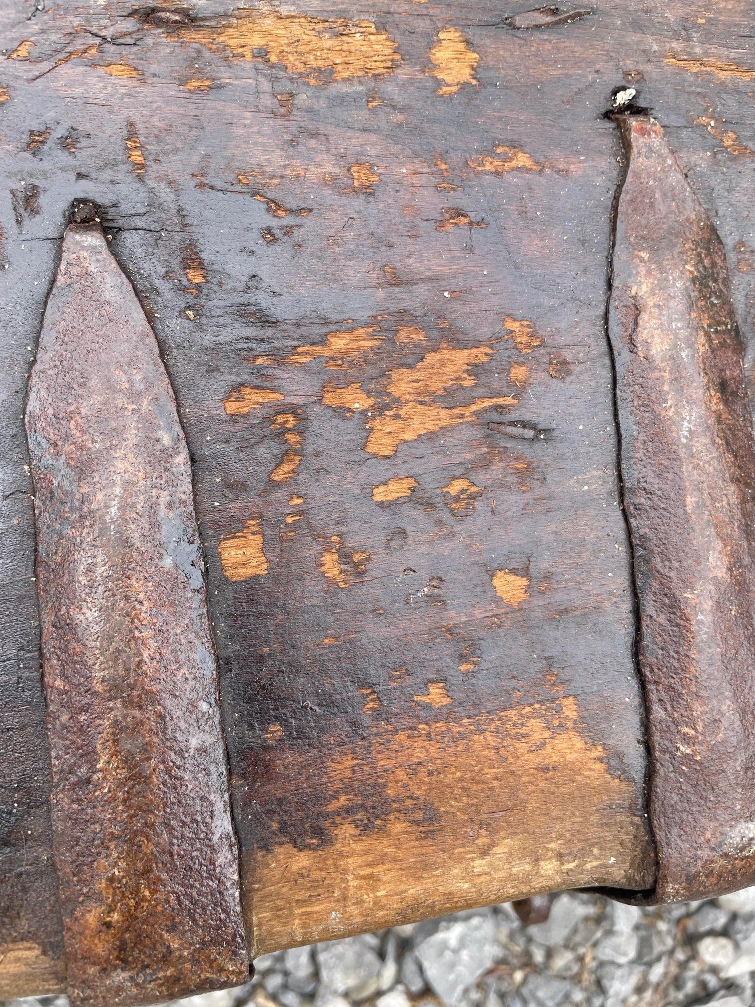 Early 19th Century English Rustic Oak Tray Box With Hand Forged Iron Handles - 15