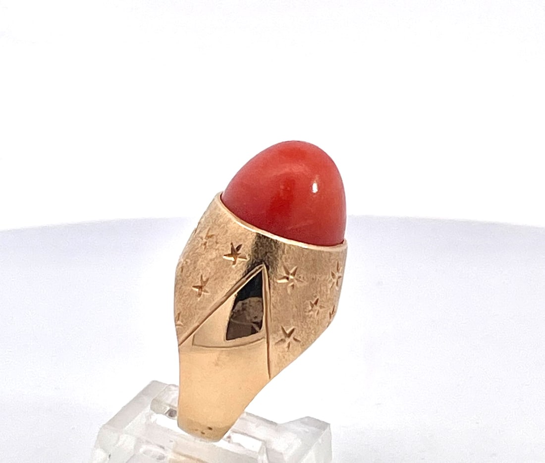 1940s Yellow Gold Mediterranean Coral Cocktail Ring, Unique Design, Size 6.5 - 3