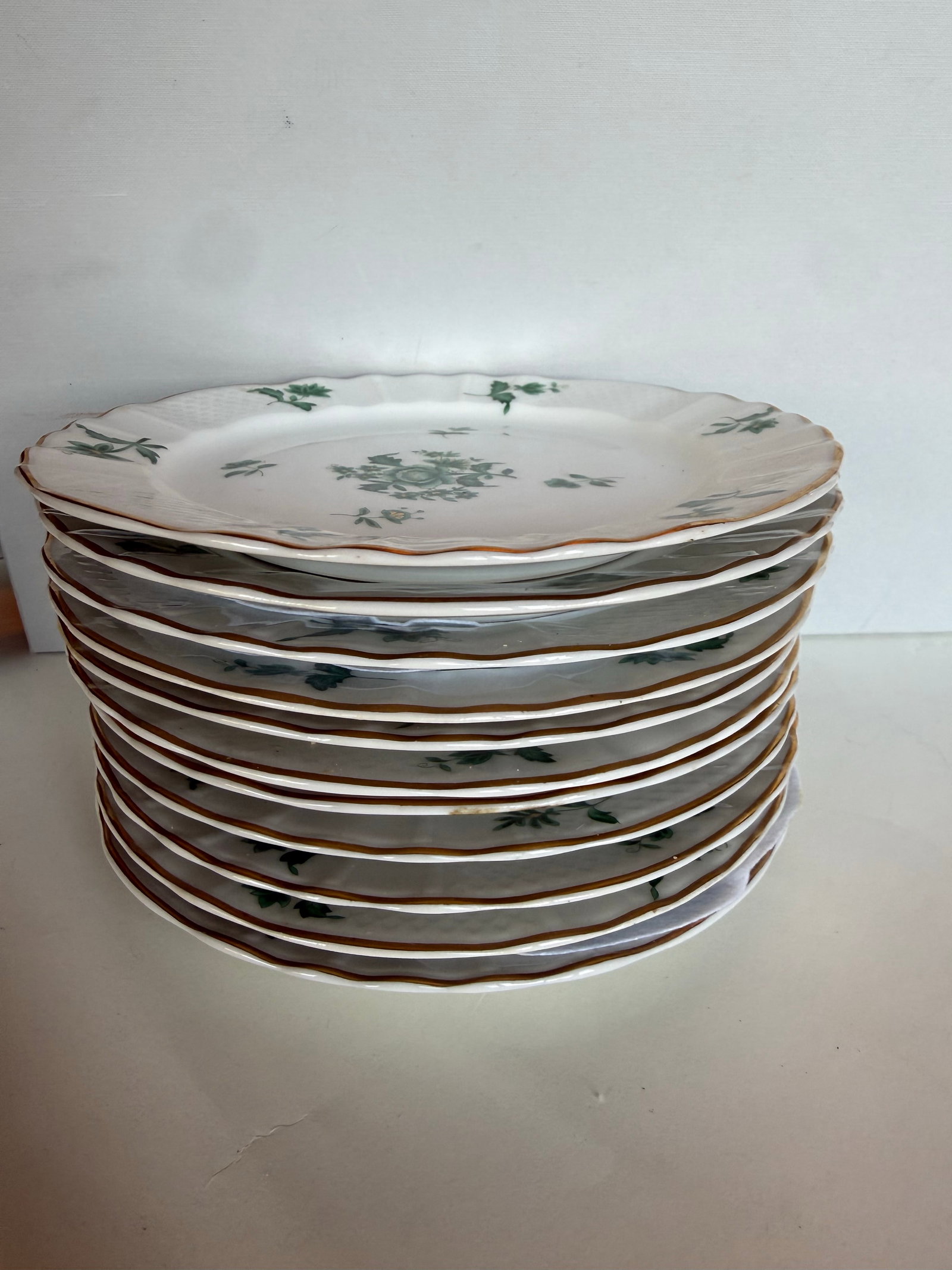 Mid 20th Century Bernardaud Limoges for Le Vase Étrusque "” Green Floral & Gold Dessert - 4