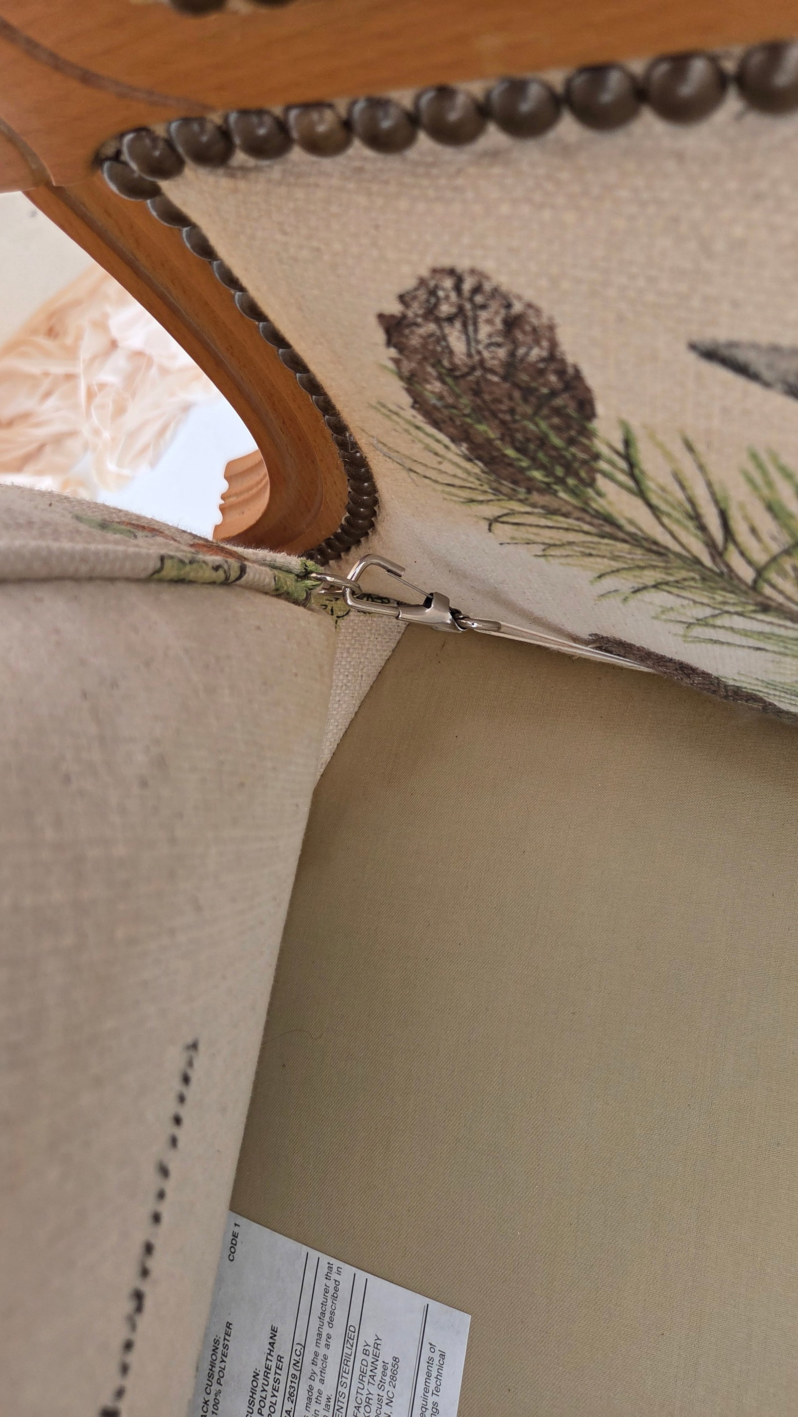 1980s French Louis XVI Style Armchair With Upholstered Bird Tapestry Fabric - 5