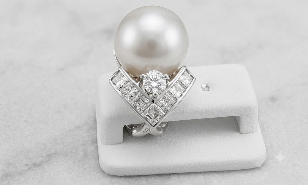 18k White Gold South Sea Pearl Diamond Earrings, A Pair - 3