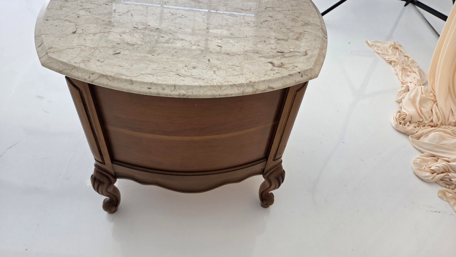 Vintage French Provincial Drum Table With Metal Mesh Cabinet Doors. Made in Italy - 3