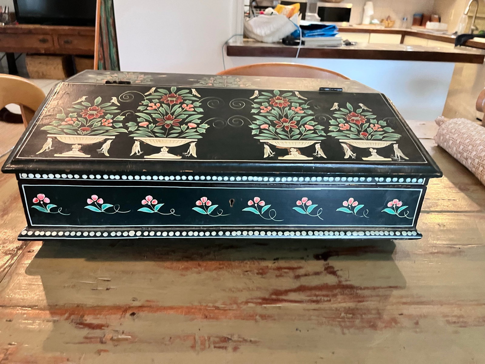 Vintage Hand Painted Slant Front Correspondence Box. - 7