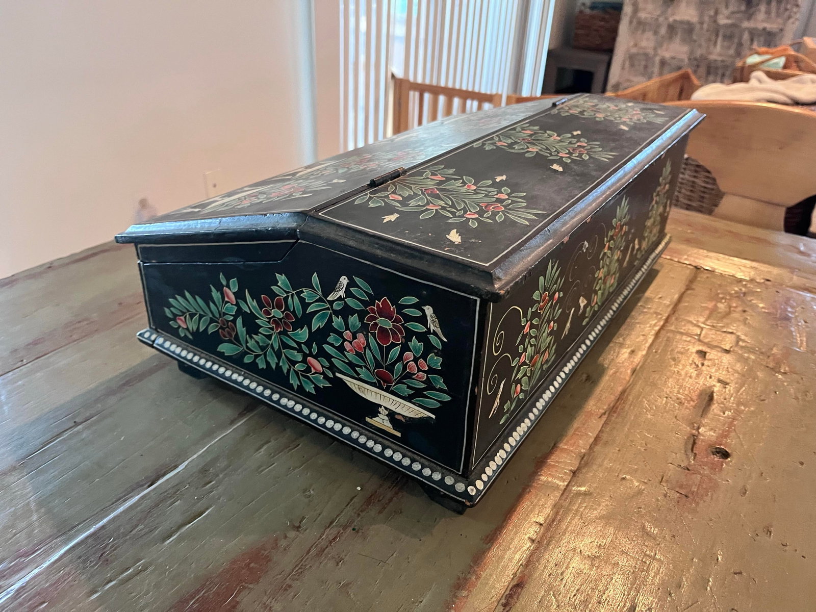 Vintage Hand Painted Slant Front Correspondence Box. - 9