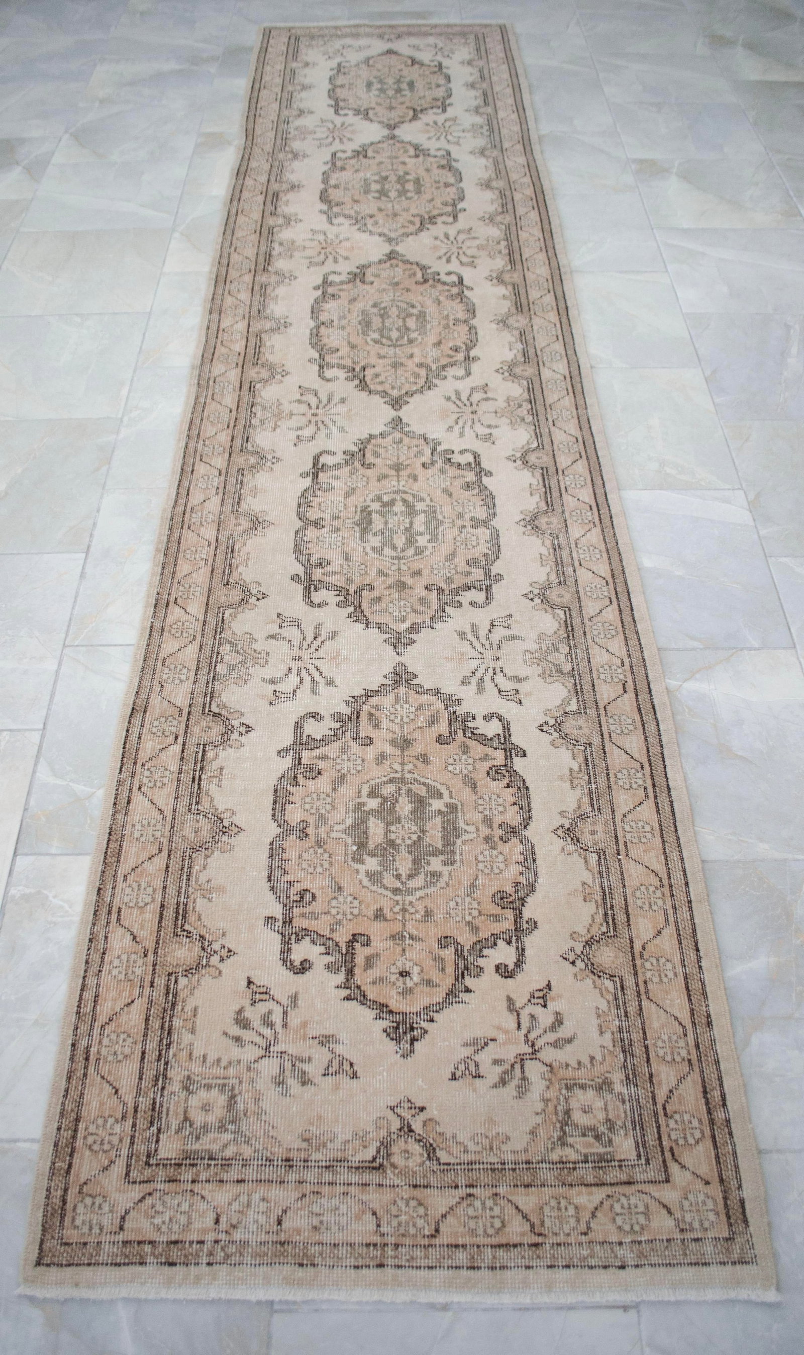 Hand-Knotted Earth Tones Turkish Runner Rug Faded Colors Low Pile Hallway Decor - 2'9"³x - 5