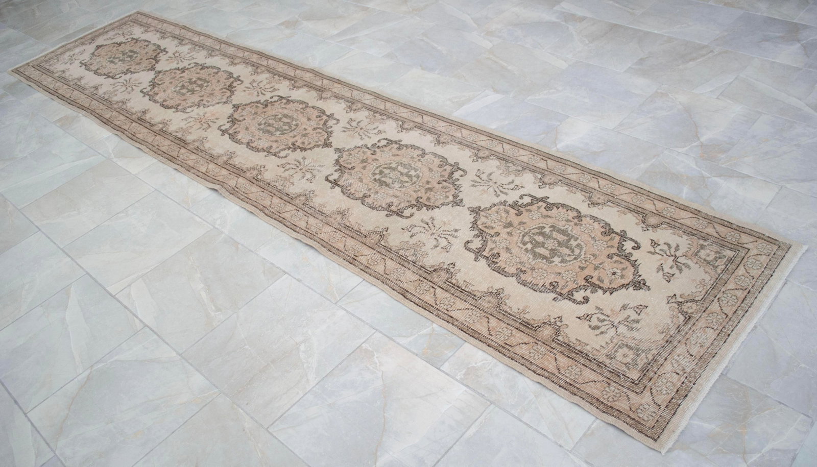 Hand-Knotted Earth Tones Turkish Runner Rug Faded Colors Low Pile Hallway Decor - 2'9"³x - 6