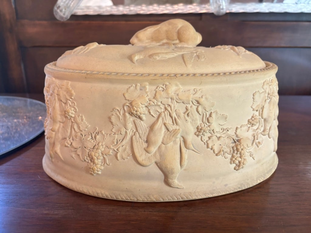 Mid 20th Century Signed Wedgewood Cane Ware Game Pie Tureen or Serving Dish With Cover and Insert - 2