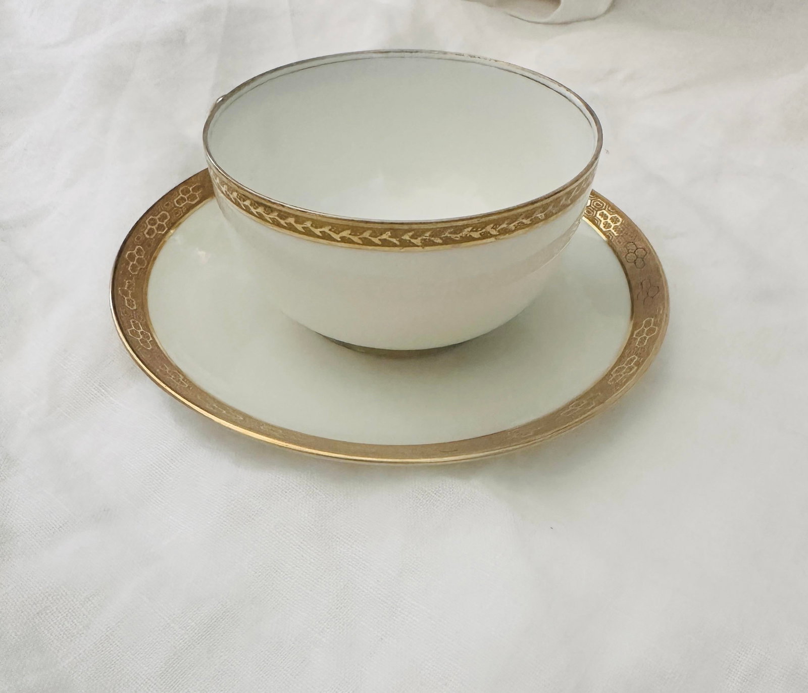 Vintage Set of 6 Vignaud Limoges Gold Rim Cups - 6