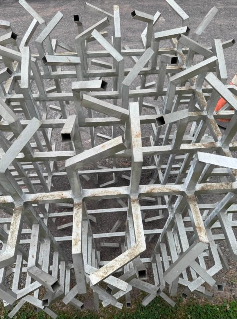 "Bristling"— Large Abstract Aluminum Sculpture, Herbert Simon Estate, 1975 - 8