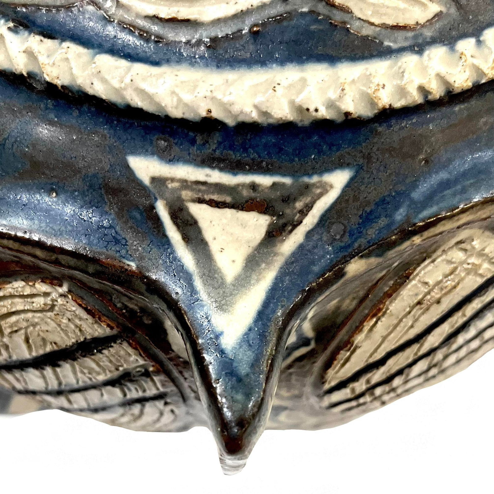 1970'a South African Rorke's Drift Stoneware Pottery Vessel by Dinah Molefe - 6