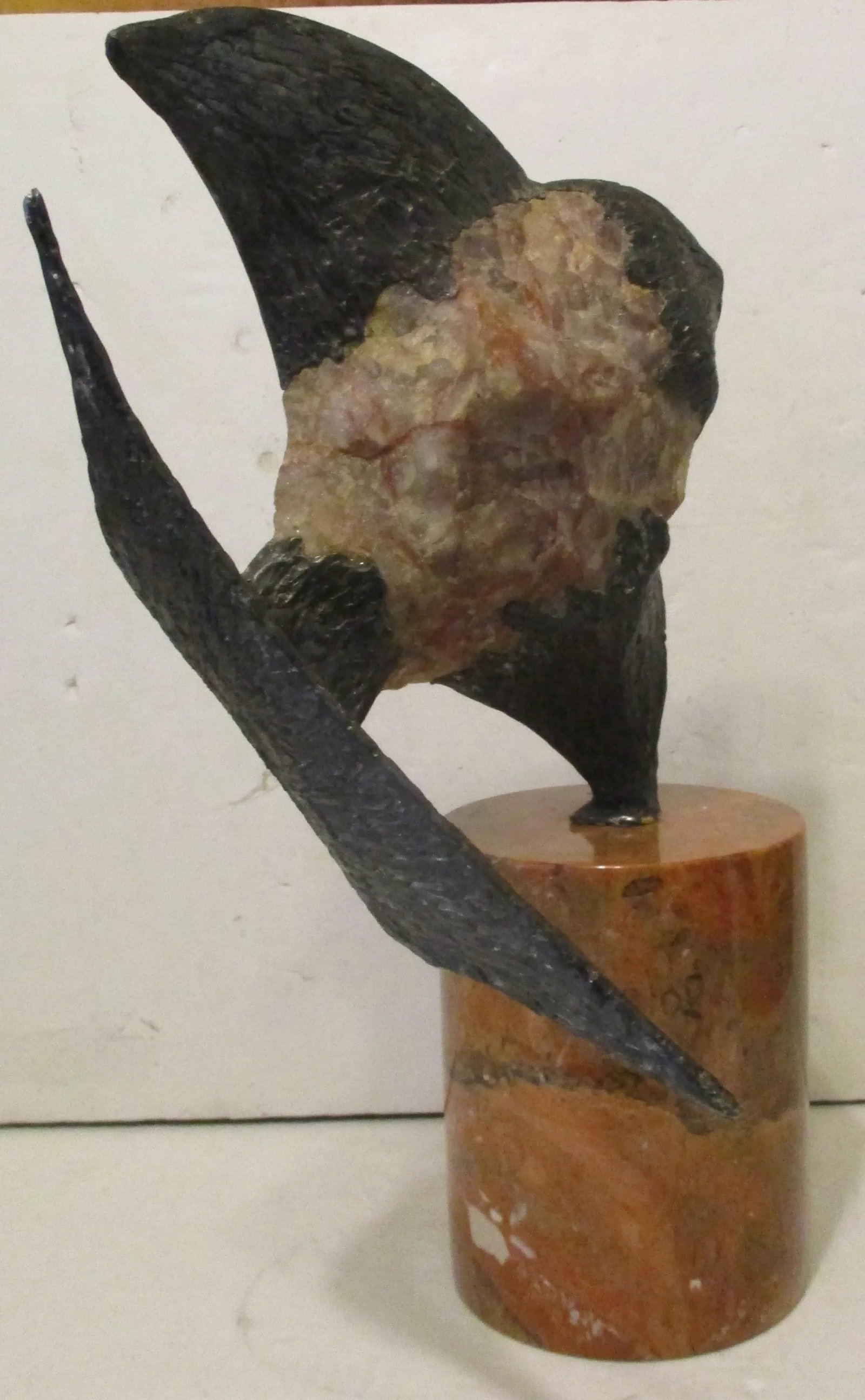 Vintage Brutalist Rose Crystal Quartz and Bronze Fish Sculpture on Marble Pedestal Base - 2