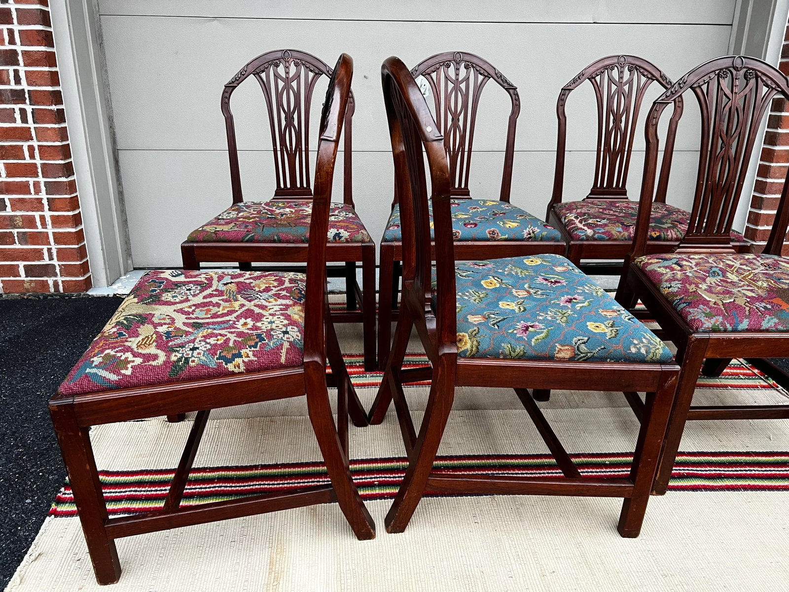 Circa 1790s English George III Carved Mahogany Hepplewhite Dining Chairs- Set of 6 - 11