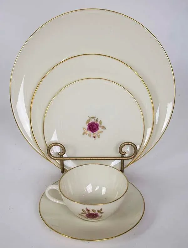 Lenox China Roselyn Pattern Four 5 Piece Place Settings - 2
