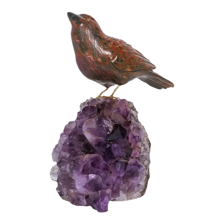 Late 20th Century 14k Gold, Carved Jasper Bird on an Amethyst Rock Geode: 14K gold, carved jasper bird on an amethyst rock geode Hand-carved jasper bird with diamond eyes and 14k gold feet, sitting on an amethyst geode. A really nice and cool object - a true collectors