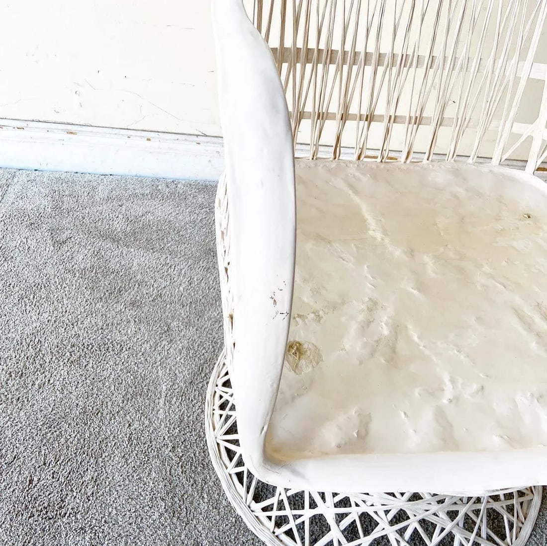 Mid Century Modern Spun Fiberglass Lounge Chair & Ottoman - 5