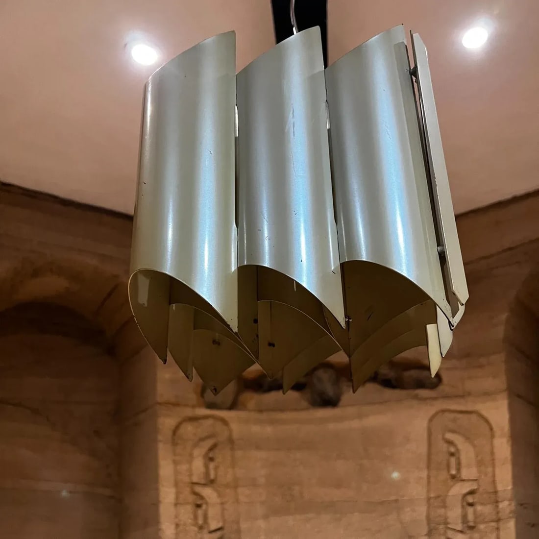 1970s Cathedral Chandelier by Robert Sonneman, Vintage Mother-of-Pearl - 4