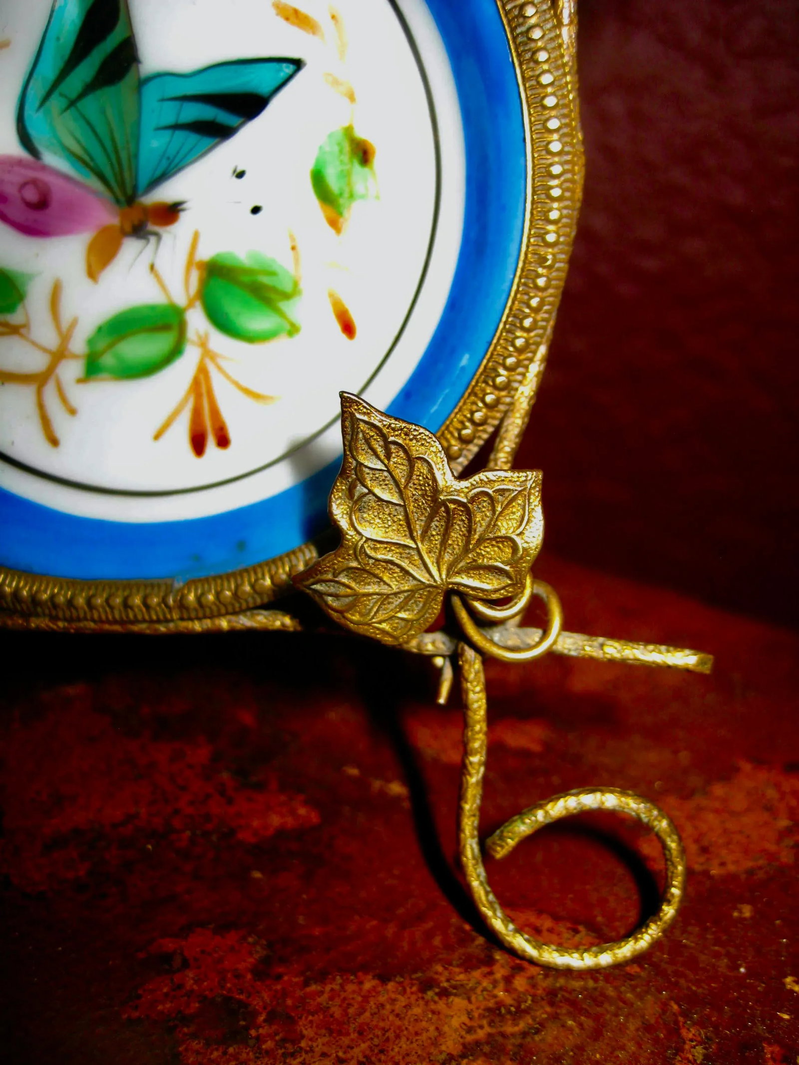 Late 19th Century French Porcelain Women Pocket Watch Holder - 6