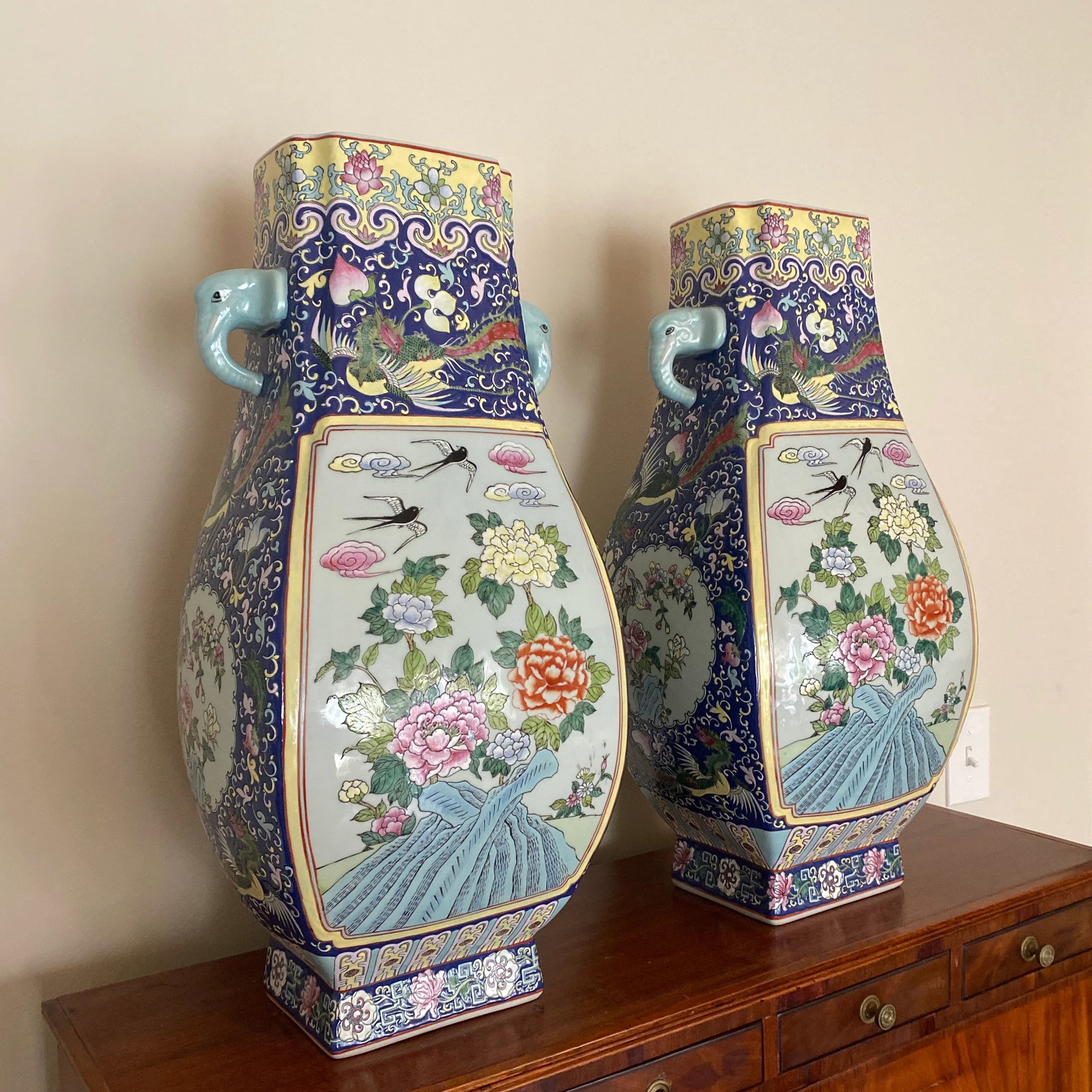 Vintage Oversized Hand Painted Asian Jars ~ a Pair - 5
