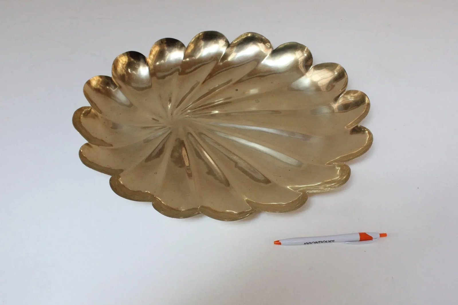 Vintage Italian Brass Scalloped Decorative Tray - 8