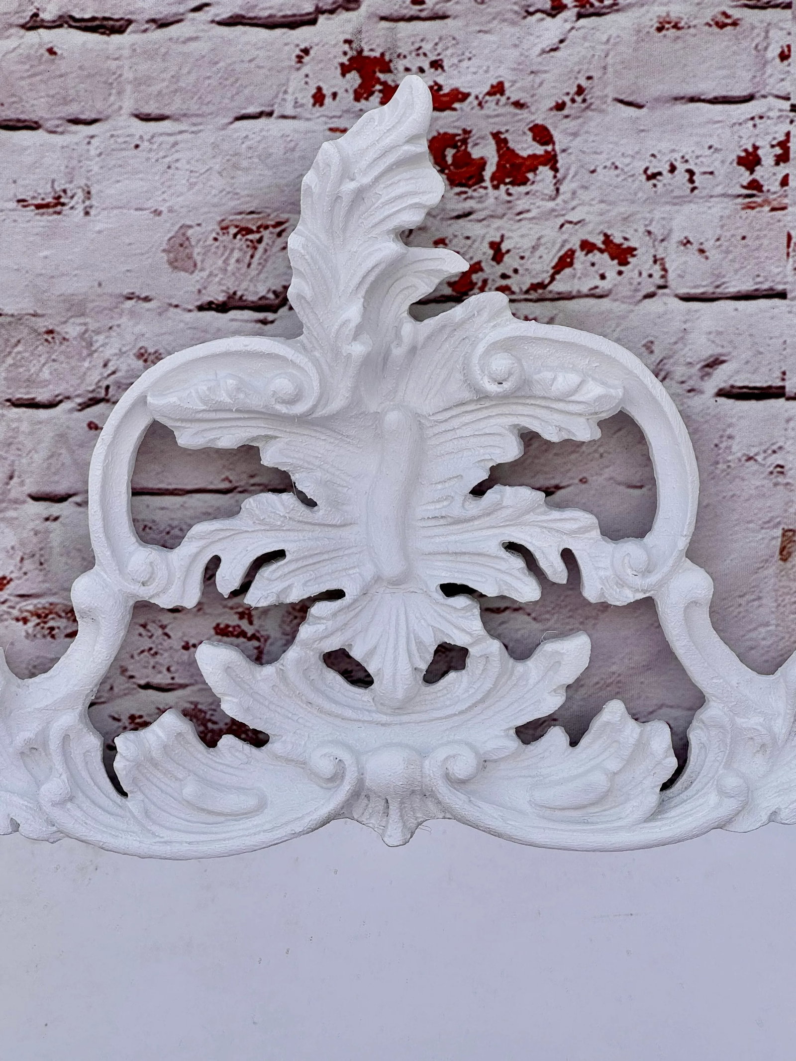 George III Style Carved and Gesso Rococo Mirror - 10