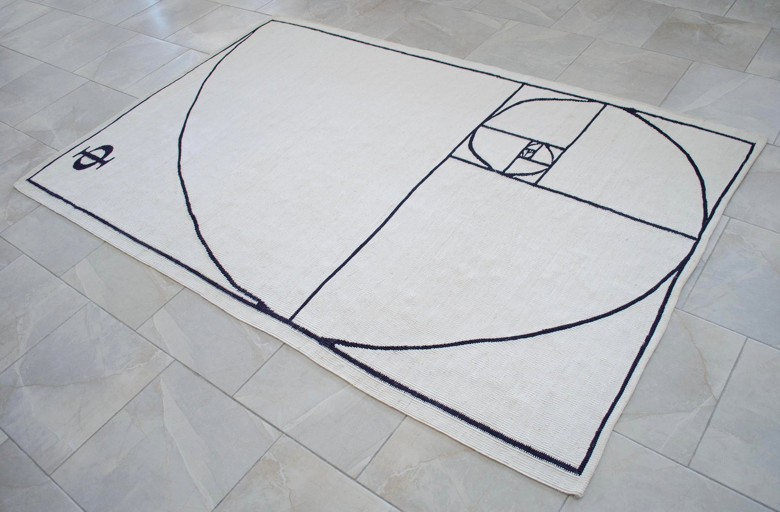 Fibonacci - Golden Ratio Themed Silk Hand Woven Area Rug Kilim Wall Rug 4"²11"³ × - 10