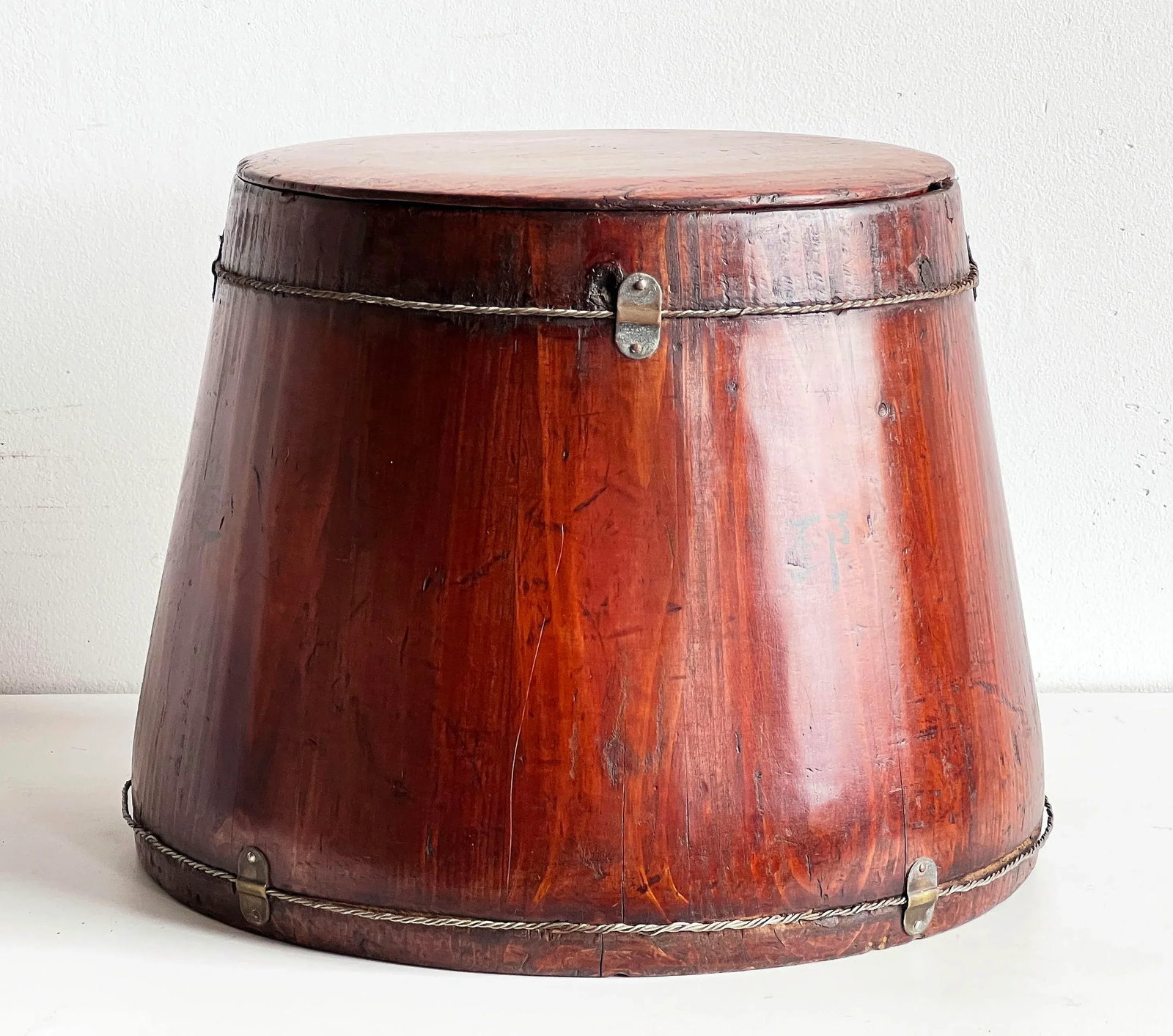 Antique Chinese Wooden Grain Bucket With Hand-Painted Calligraphy, Late Qing Dynasty - 4