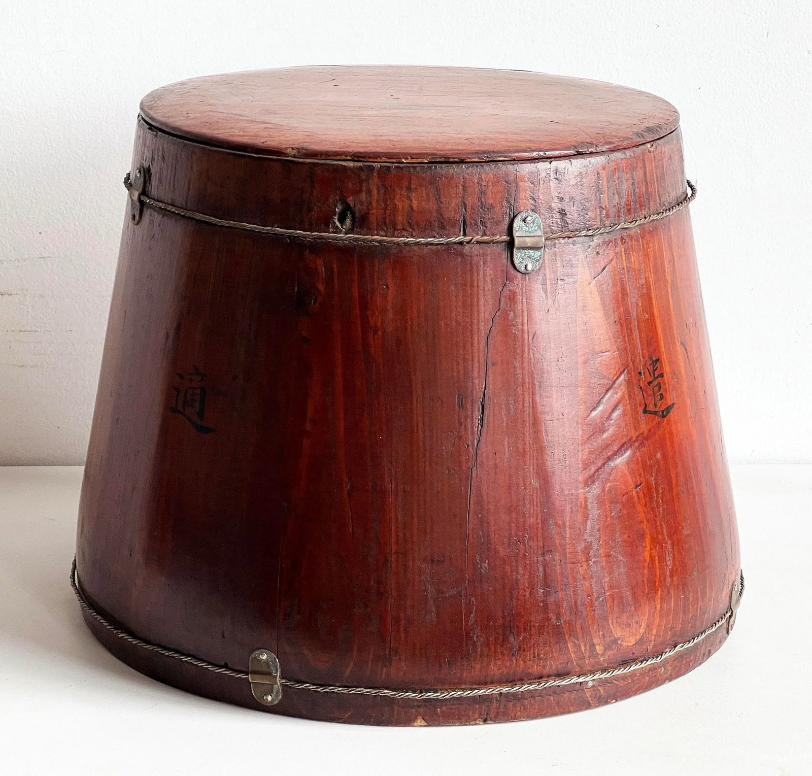 Antique Chinese Wooden Grain Bucket With Hand-Painted Calligraphy, Late Qing Dynasty - 6