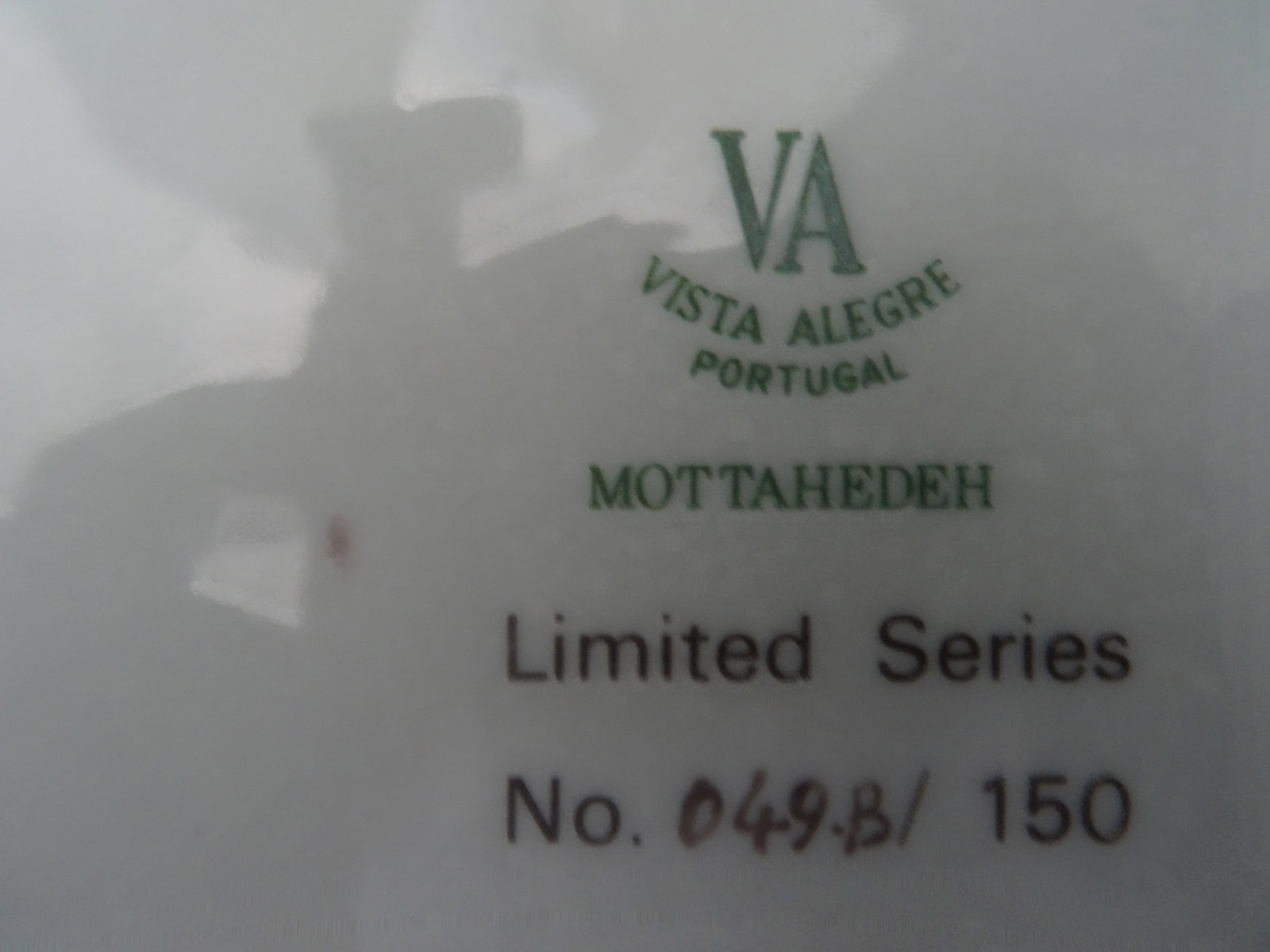 Late 20th Century Mottahedeh Collectible Equestrian Lobed Plates, Set of 3 - 8