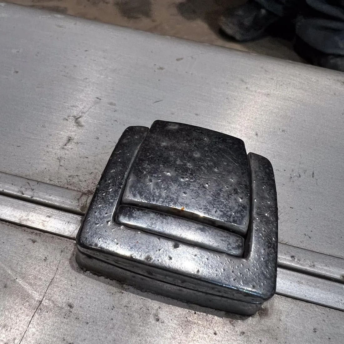 1970s Zero Halliburton Aluminum Hard Suitcase Vintage Modern Luggage - 10