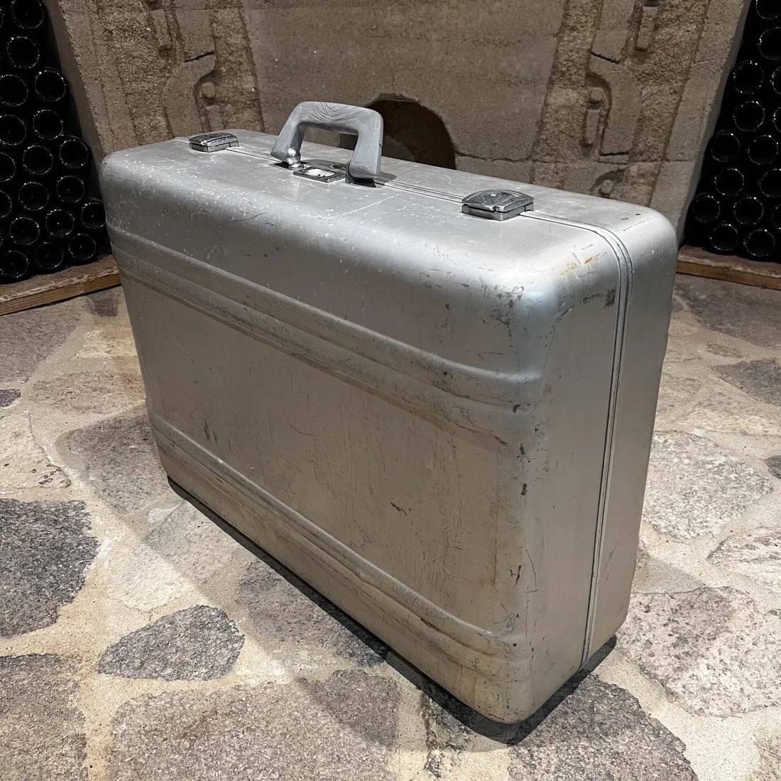 1970s Zero Halliburton Aluminum Hard Suitcase Vintage Modern Luggage - 2