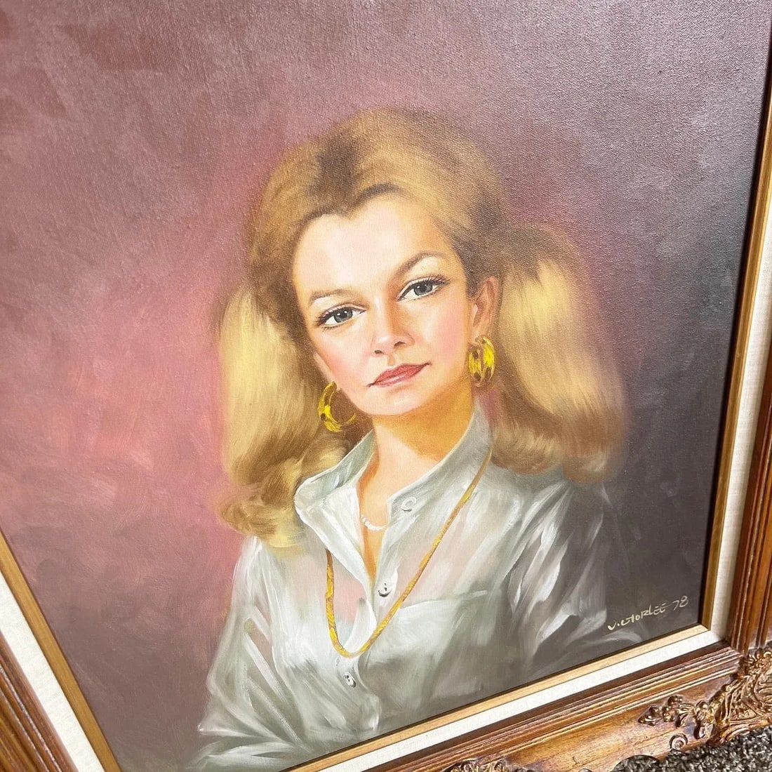 Mid Century Hand Painted, Framed and Signed Portrait of Lady 1978 - 4