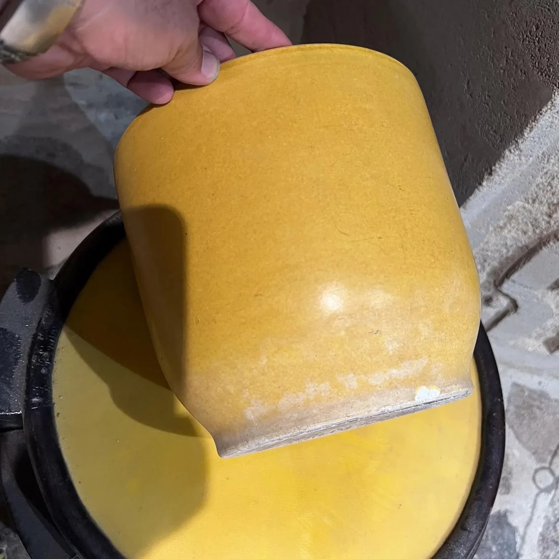 1970s Gainey Art Pottery Modern Ceramics Yellow Planter La Verne, Calif - 4