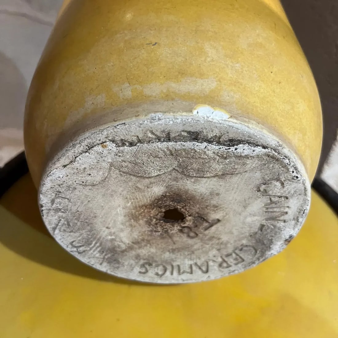 1970s Gainey Art Pottery Modern Ceramics Yellow Planter La Verne, Calif - 5