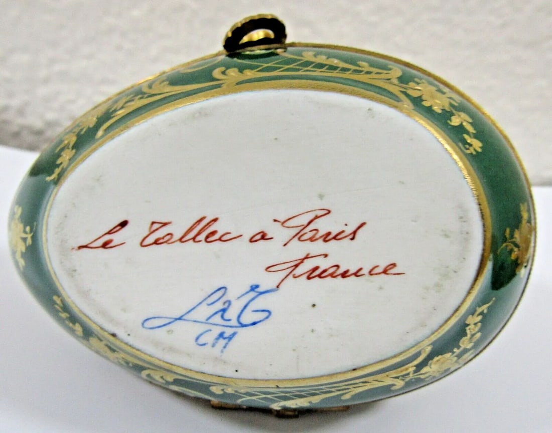 1950s Le Tallec Porcelain Egg Shaped Box with Flowers and Raised Gold Gilding - 8