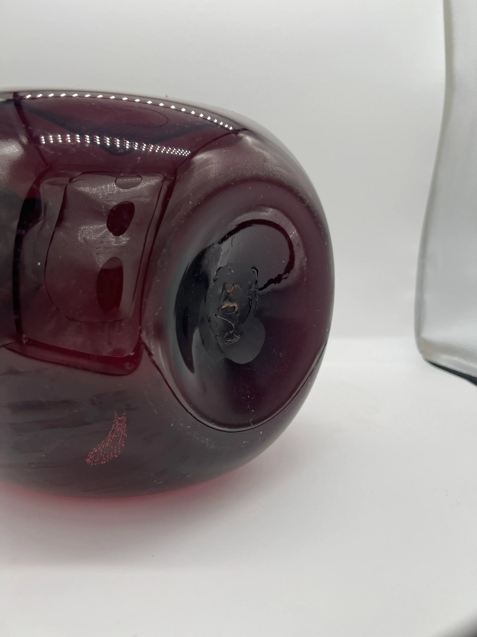 Winslow Anderson for Blenko Large "Pinched" Amethyst Glass Vase, Circa 1960 - 2