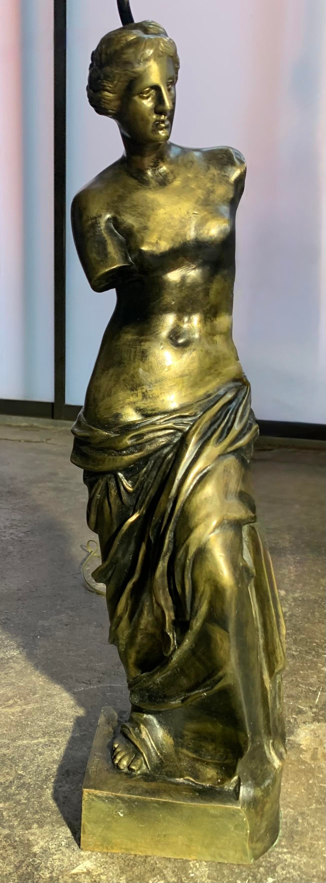 Midcentury Neoclassical Cast Bronze Venus De Milo Table Lamp - 3