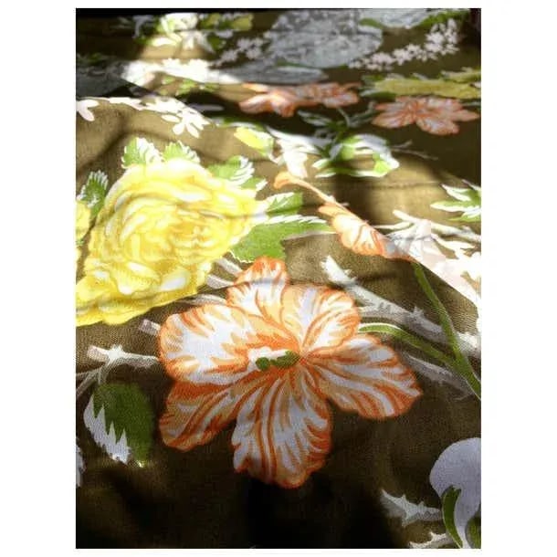 Moss Green Floral Trompe L'Oeil Handprinted Linen, Schumacher, Kent Garden, 1971 - 7 Yards - 4