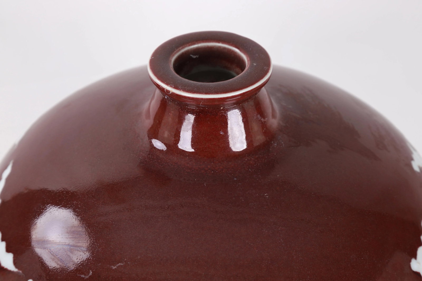 Early 20th-Century Chinese Red-Glazed Vase With Carved White Phoenix and Floral Motifs. - 4