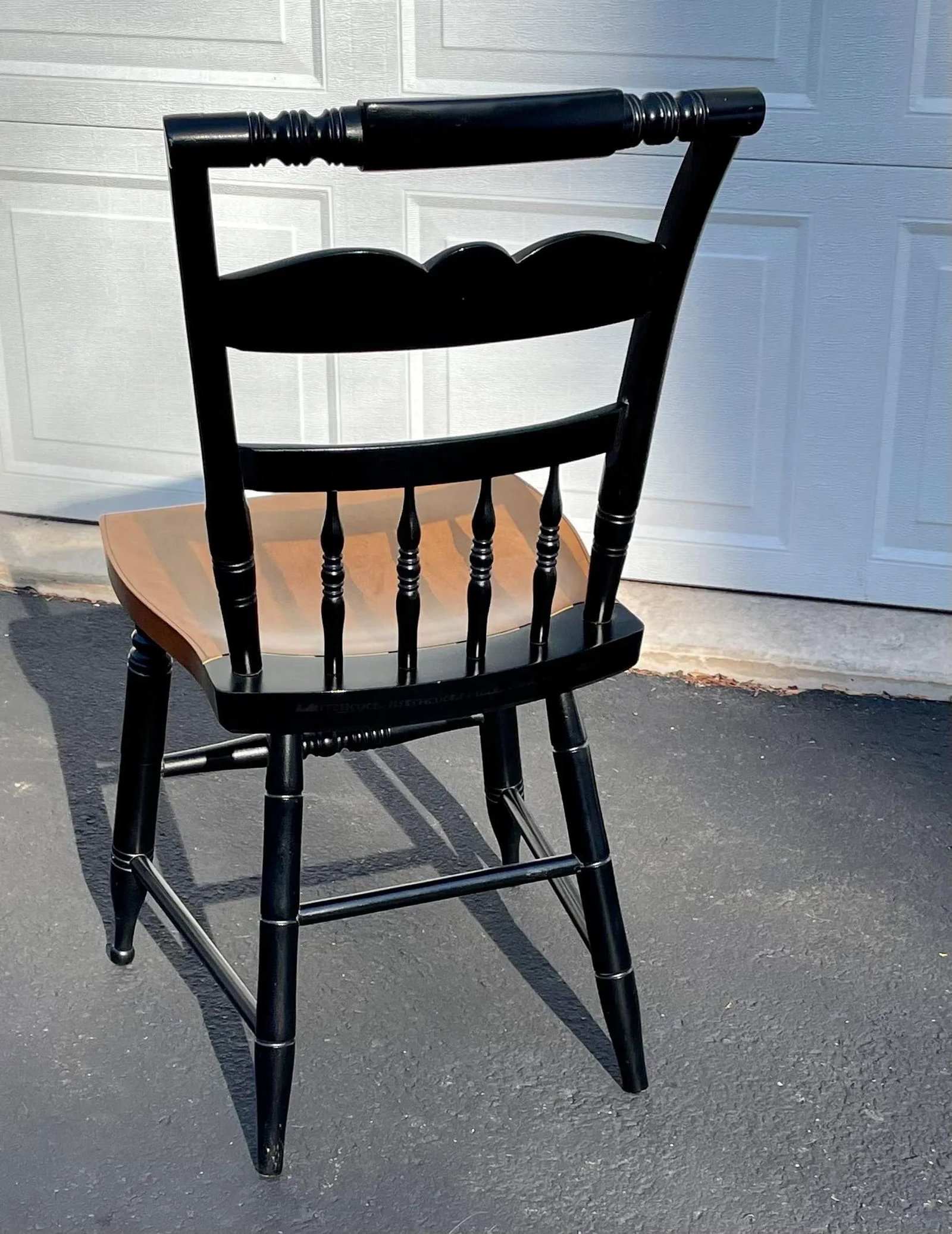 L. Hitchcock Inn Chair With Eagle Stencil - 4