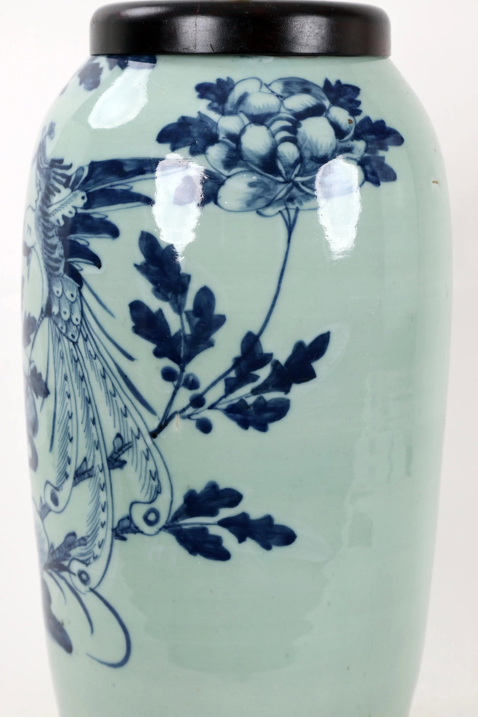 19 Century Double Bulb Pull Chain Celadon Blue and White Bird Motif Porcelain Lamp - 4