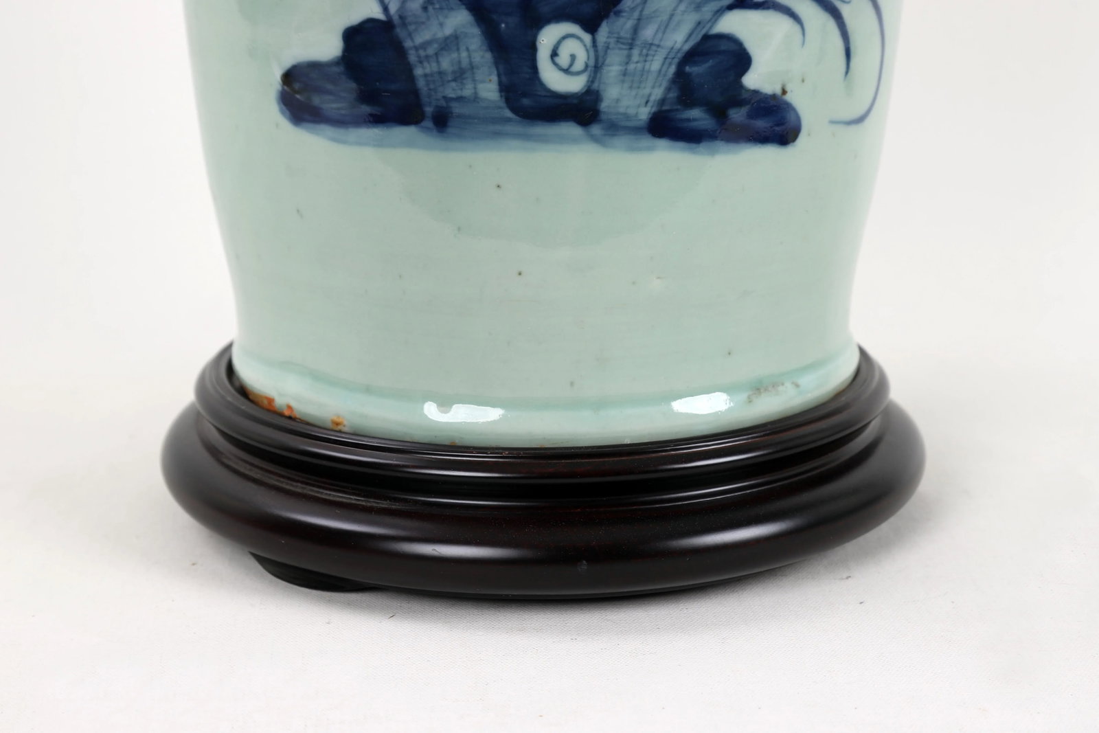 19 Century Double Bulb Pull Chain Celadon Blue and White Bird Motif Porcelain Lamp - 7