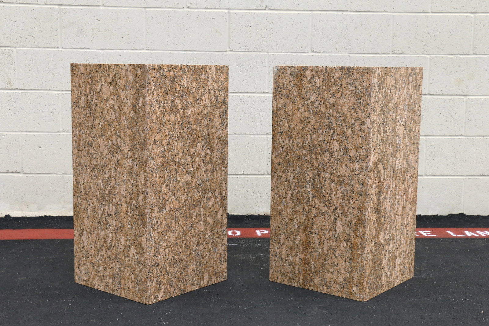 Vintage Italian Granite Dining Table, 1980s - 9