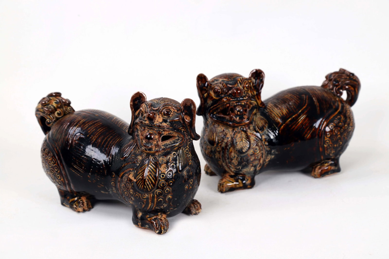 19 Century Antique Porcelain Stoneware Lion Sculptures - a Pair - 8