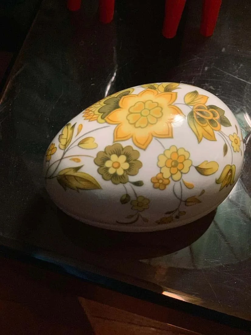 Mid 20th Century Vintage Limoges Hand Painted Porcelain Yellow Floral Egg Trinket Box, France - 2