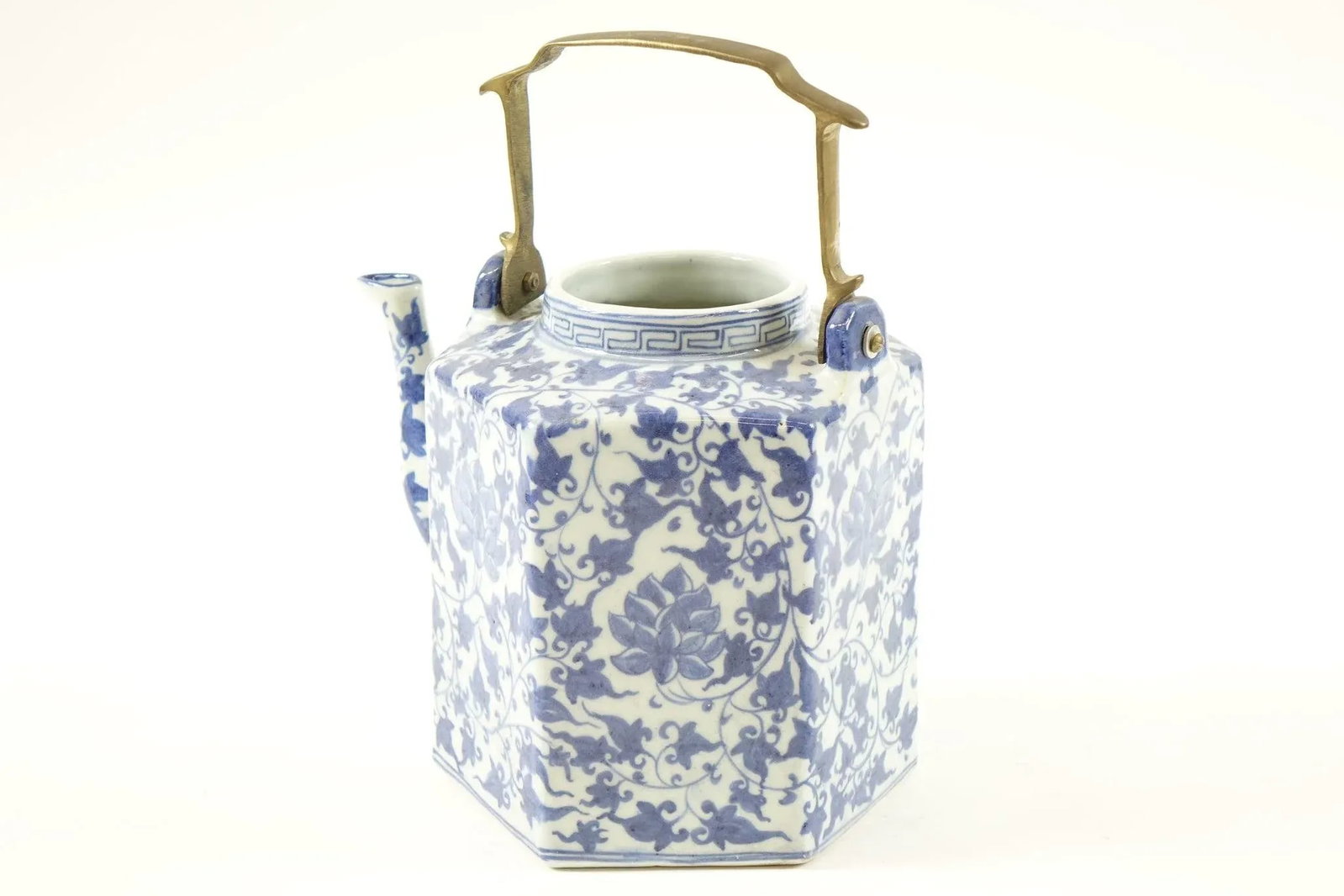 18th Century Antique Chinese Blue and White Porcelain Hexagonal Teapot - 3
