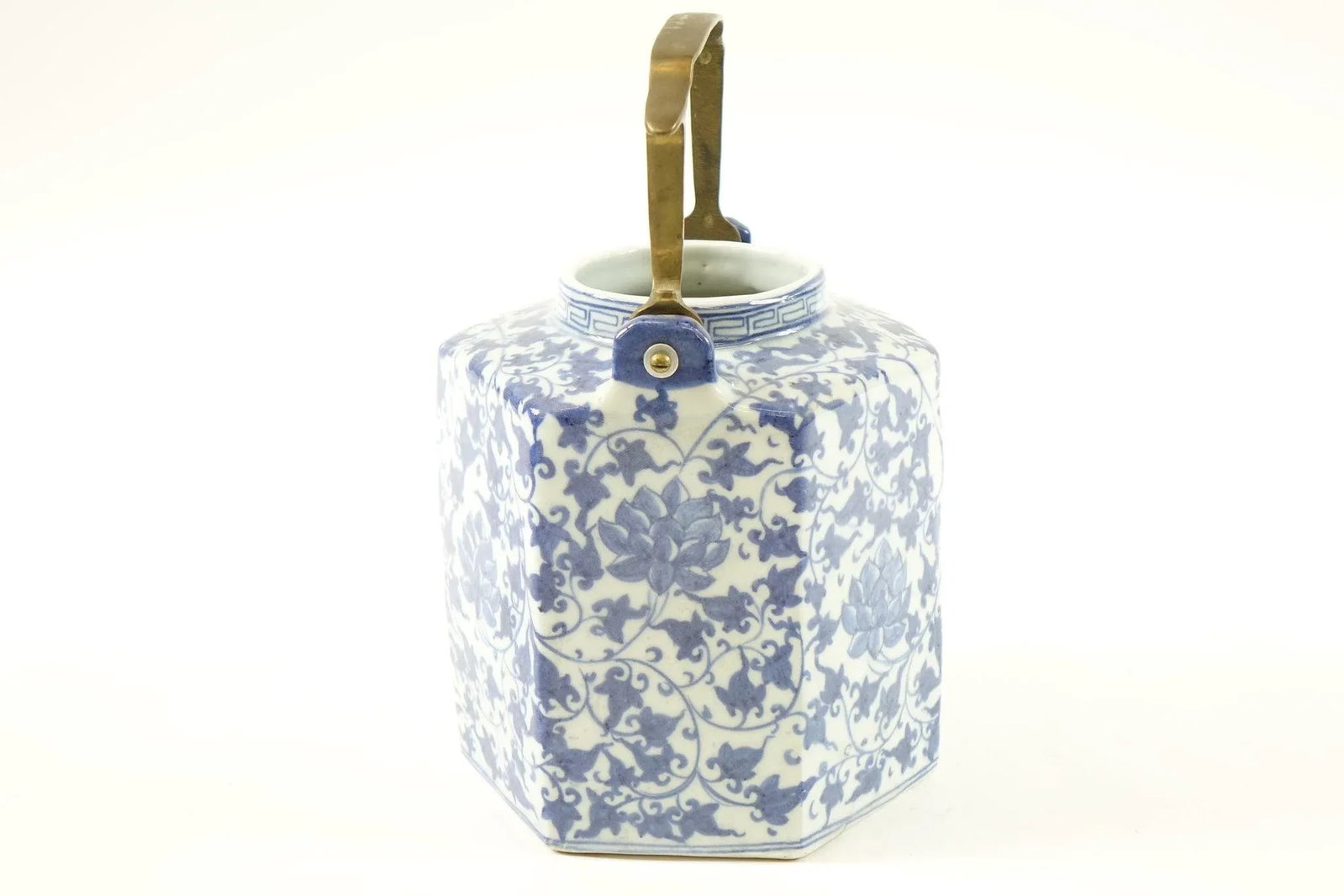 18th Century Antique Chinese Blue and White Porcelain Hexagonal Teapot - 4